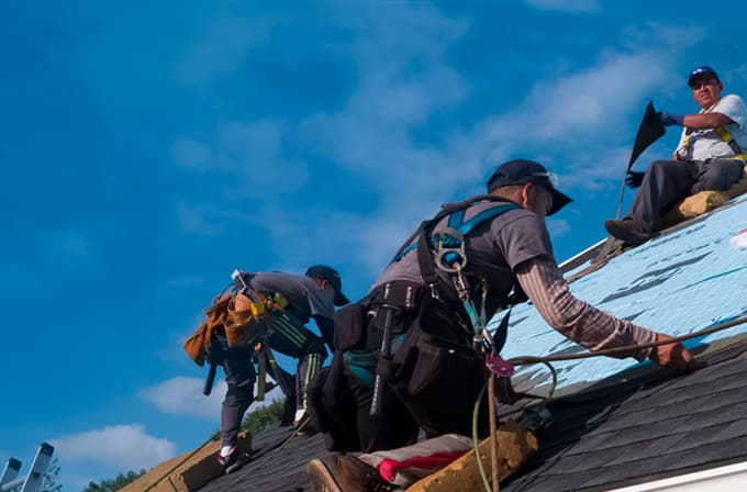 GAF roofers adding new roof on home